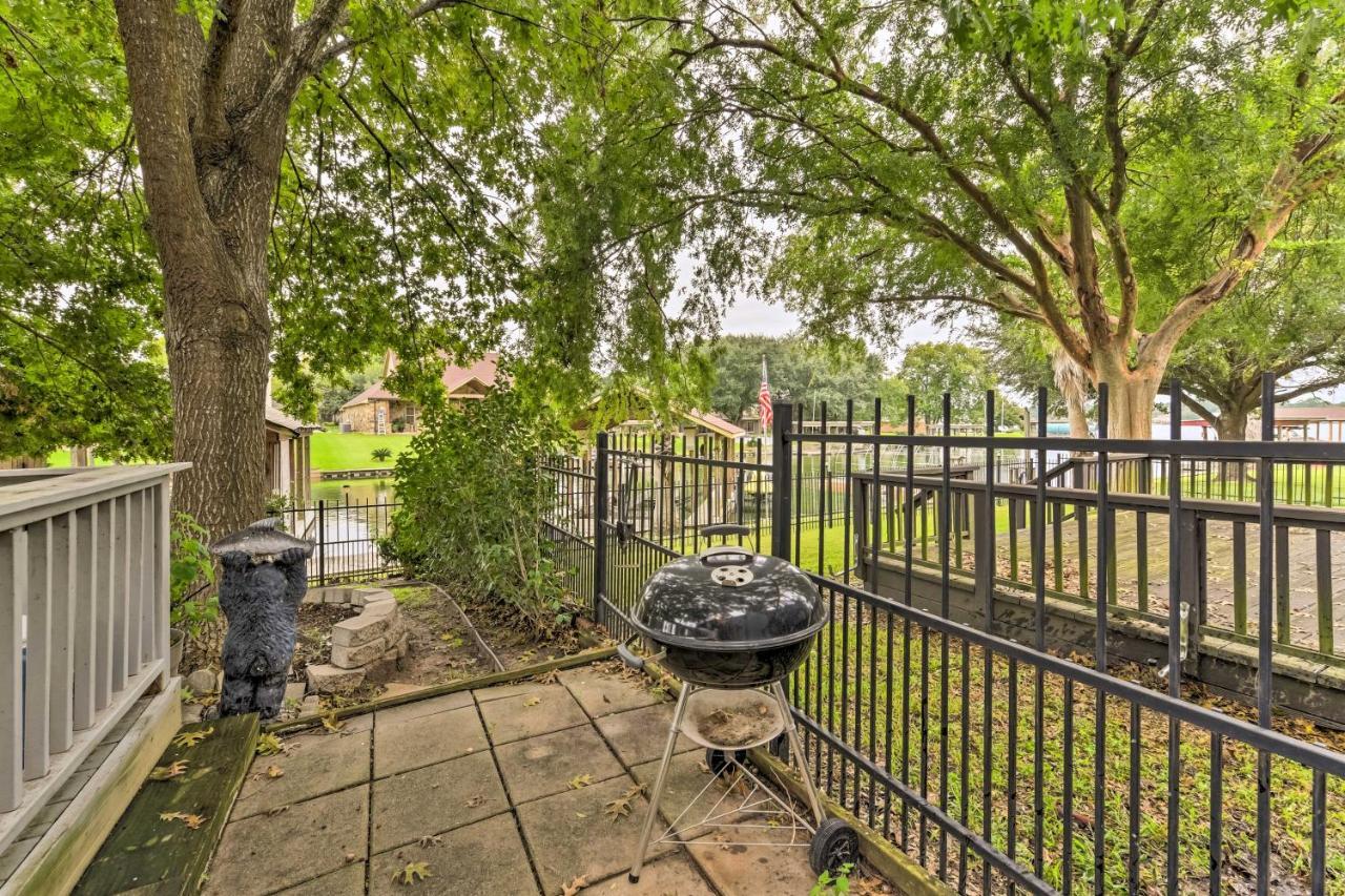 Quiet Lake Conroe Townhome With 2 Boat Slips! Willis Esterno foto